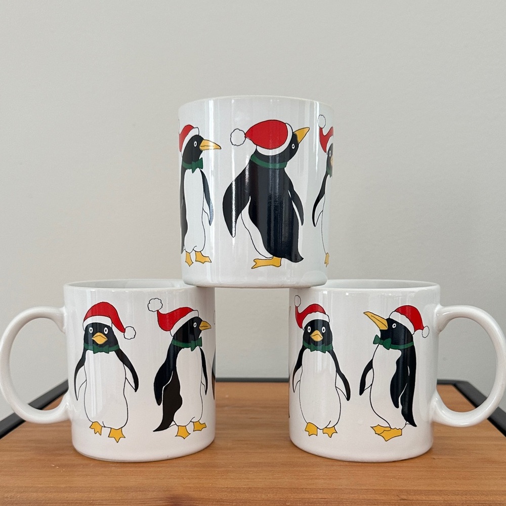 Vintage Festive Penguin Holiday Ceramic Mug Set - White and Red